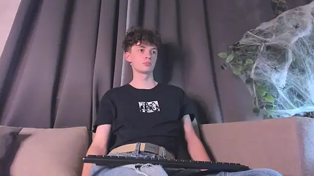 LukeSweet Live XXX Chat