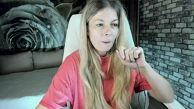دردشة Eva_Melow الجنسية المباشرة