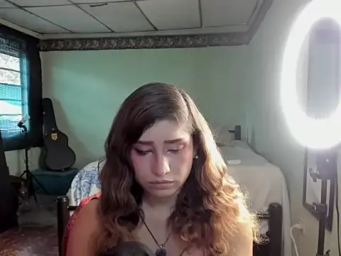 צ'אט XXX בשידור חי של AnnieLorin