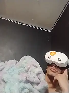 spooky425hd Show in webcam