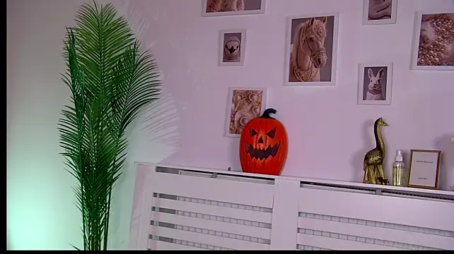 AvaDias Chat XXX live