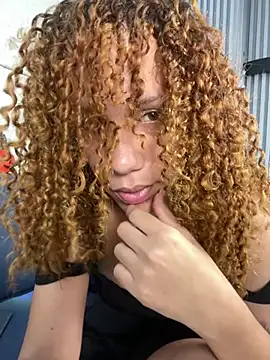 LunaVal_ Chat XXX in diretta