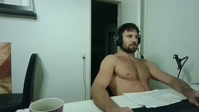 alpha-hunk 现场XXX聊天