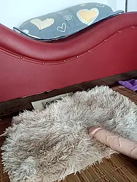 Lauda-aa Adlı Modelin Canlı XXX Sohbeti