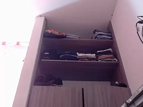 แชท XXX สดของ nicolle_milf1978