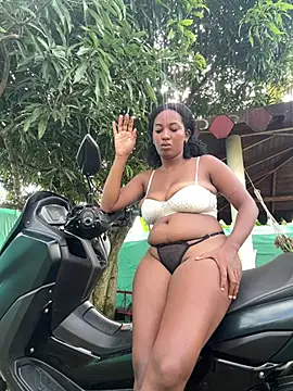 Chat +18 de blackytibae ao vivo