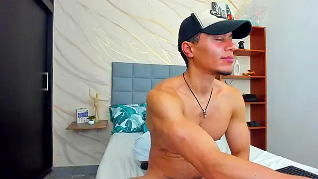 צ'אט XXX בשידור חי של mike_rolly_hot