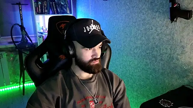 XXX chat uživo modela _Serious_Man