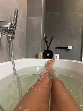 JenniLowen Adlı Modelin Canlı XXX Sohbeti