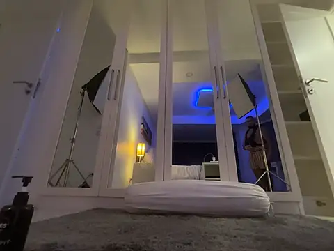 Diamond_Thai élő XXX-chatje