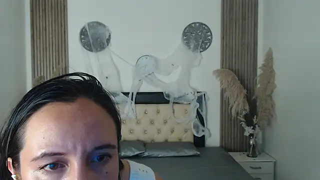 RoxyWilde 现场XXX聊天