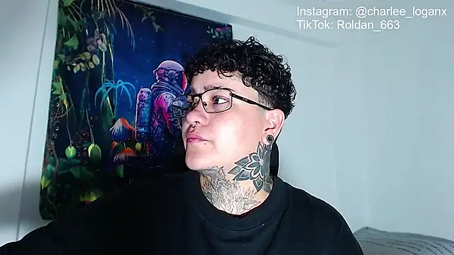 Chat +18 de Techno_420_ ao vivo