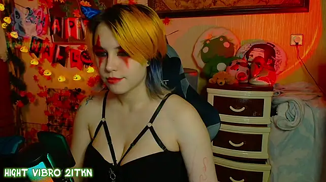 TrickyKitsune's Live XXX Chat
