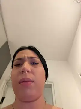KimArts Adlı Modelin Canlı XXX Sohbeti