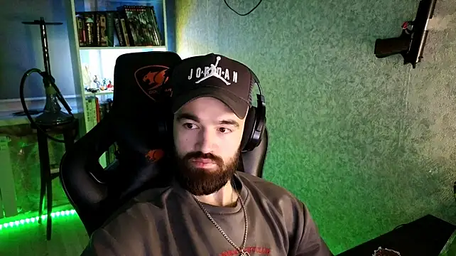 _Serious_Man Chat XXX in diretta