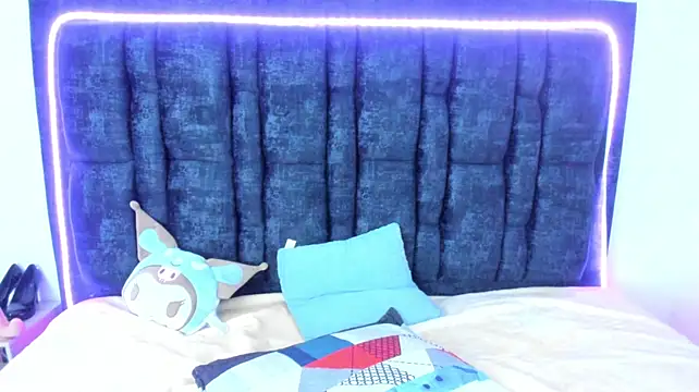 Aurora_Doll_'s Live XXX Chat