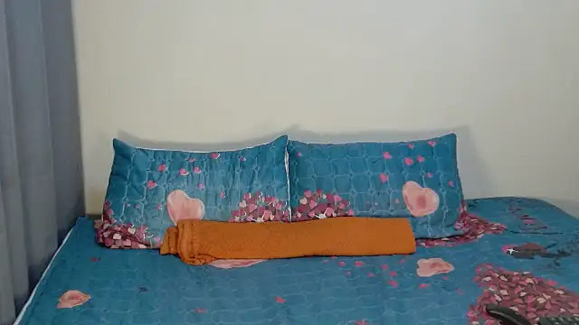 Sexystrawberryxx's Live XXX Chat