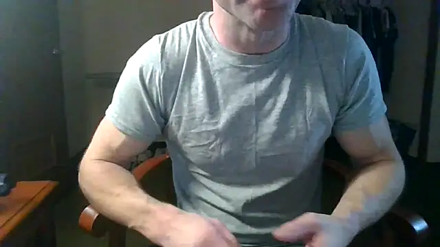 Chat +18 de HotStraightDude ao vivo