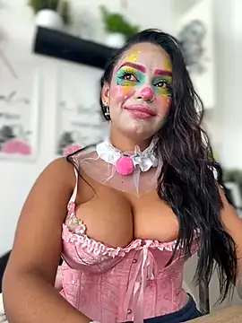 Sara-77 live XXX chat