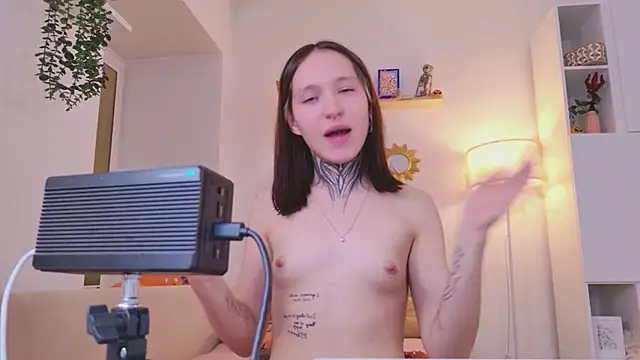 Cutee_kitt live XXX chat