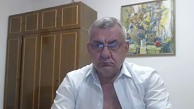 Онлайн чат XXX machomale3