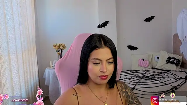 Victoryyy_ Adlı Modelin Canlı XXX Sohbeti