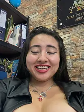 _Sarah-Office1 Chat XXX in diretta