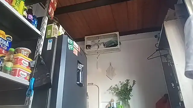 צ'אט XXX בשידור חי של Cyber_Angel06