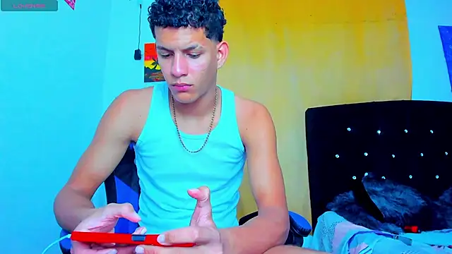 Chat XXX ao vivo de theo_bigcock_