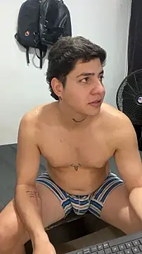Fozil_Dvice Chat XXX in diretta