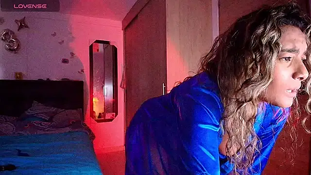 collins_megan96's Live XXX Chat