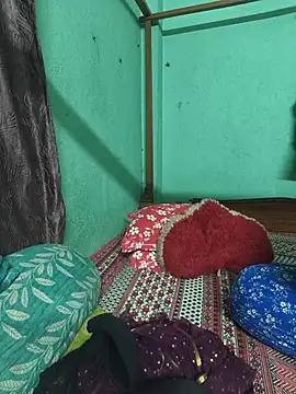 priya_bindass' Live XXX Chat