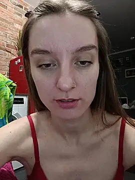 دردشة SluttyBanana الجنسية المباشرة