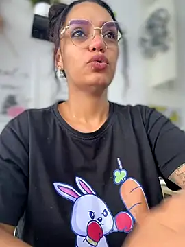 Sara-77's Live XXX Chat