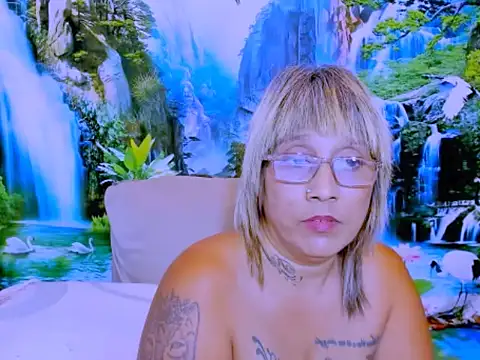 Chatroom XXX en direct de indianroxy