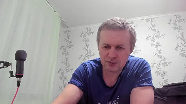 Show modela SanFrantsisko na web-kameri