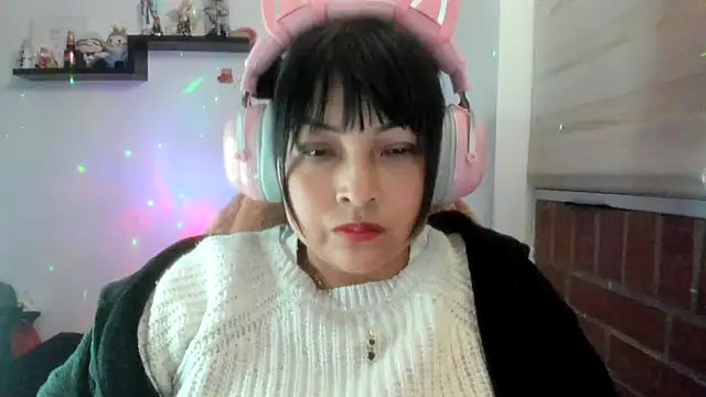 Chat XXX en directo de Shaddycute_