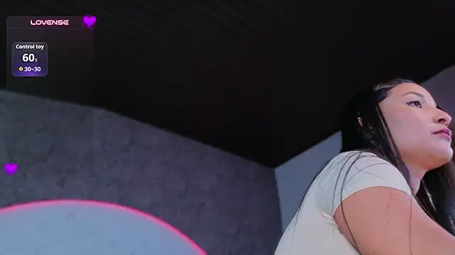 XXX chat uživo modela ReinaChloe