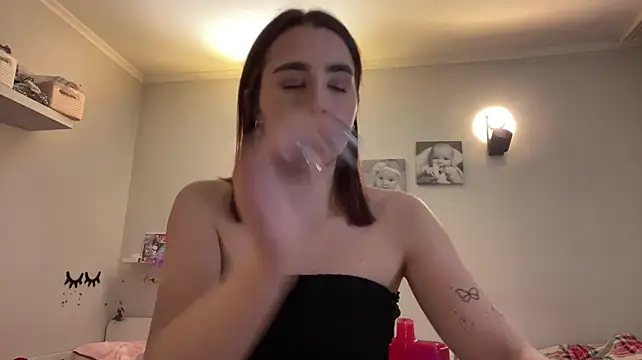 Chat +18 de ShayBuza ao vivo