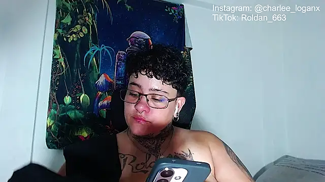 XXX chat uživo modela Techno_420_