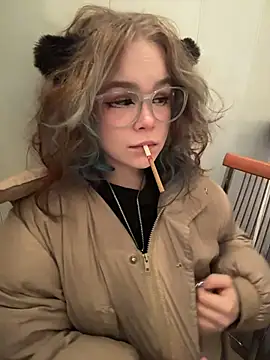 MaddisonHaas Adlı Modelin Canlı XXX Sohbeti