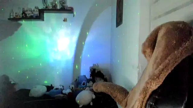 XXX chat uživo modela Shaddycute_