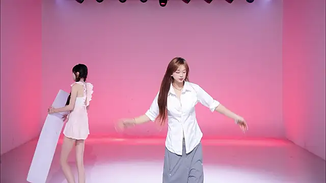 CHILI-99のライブXXXチャット