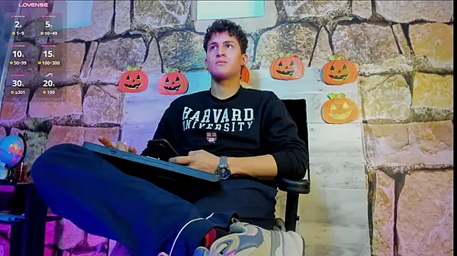 Axel_Romanov Adlı Modelin Canlı XXX Sohbeti