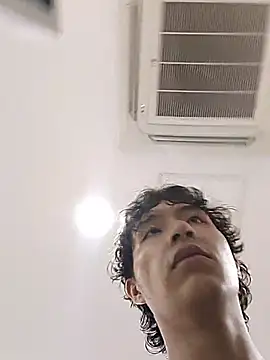 TonnyBottom's Live XXX Chat