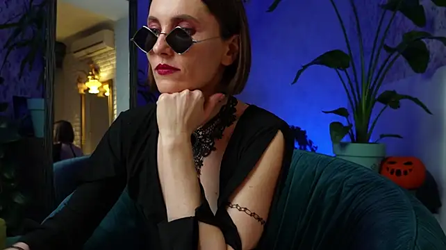 ClaraBendover 라이브 XXX 채팅