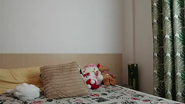 Emma_Tiny69: онлайн-секс-чат