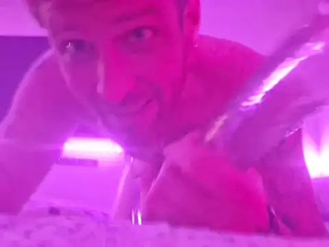 הופעת וובקאם של Shagynasty
