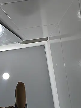TonnyBottom Live XXX-chat