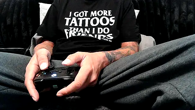 JohnnyKorrupt_ Chat XXX in diretta